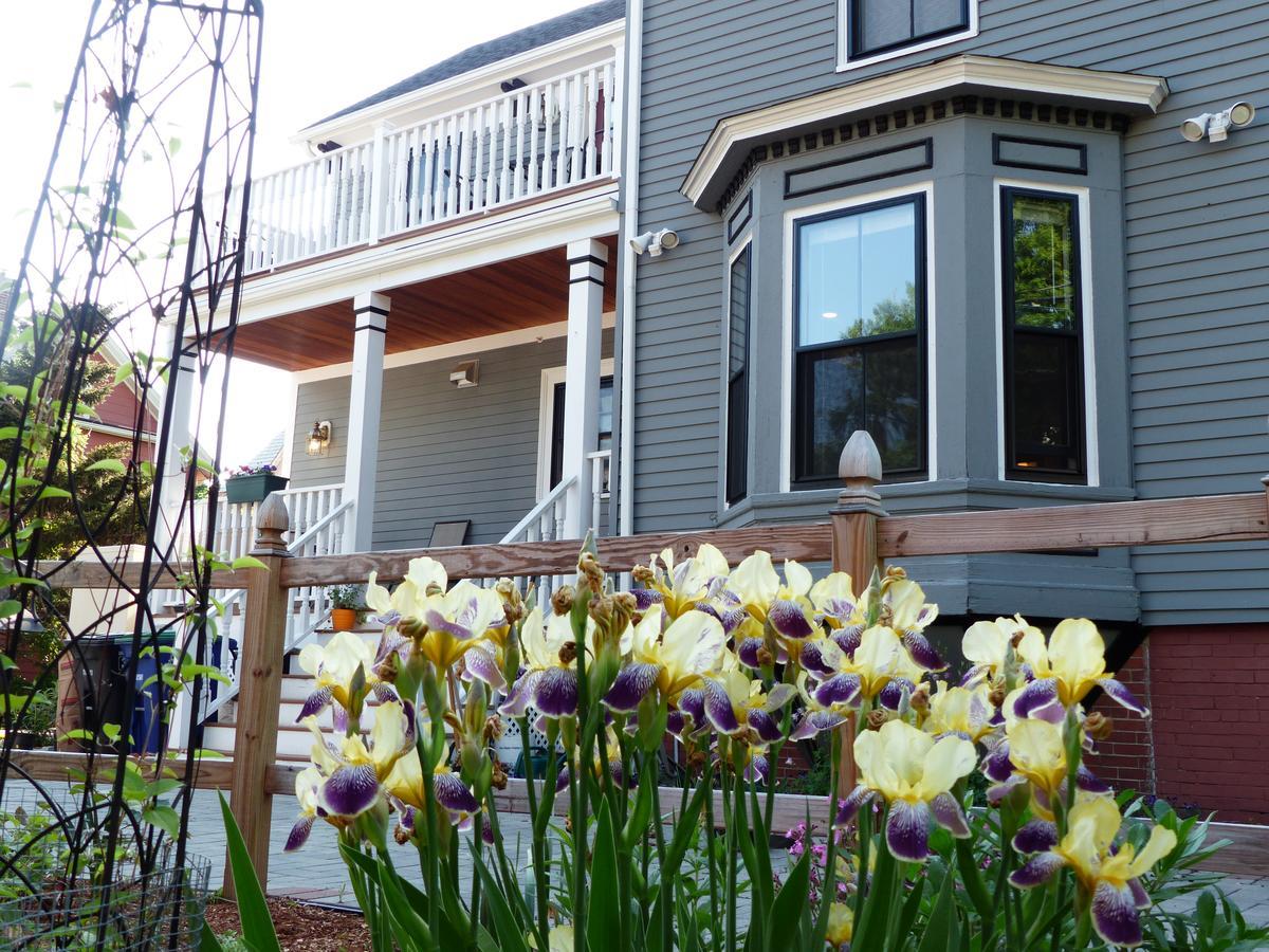 Davis Square Inn Somerville Esterno foto